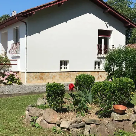 Maison Vue Sur La Rhune A *
